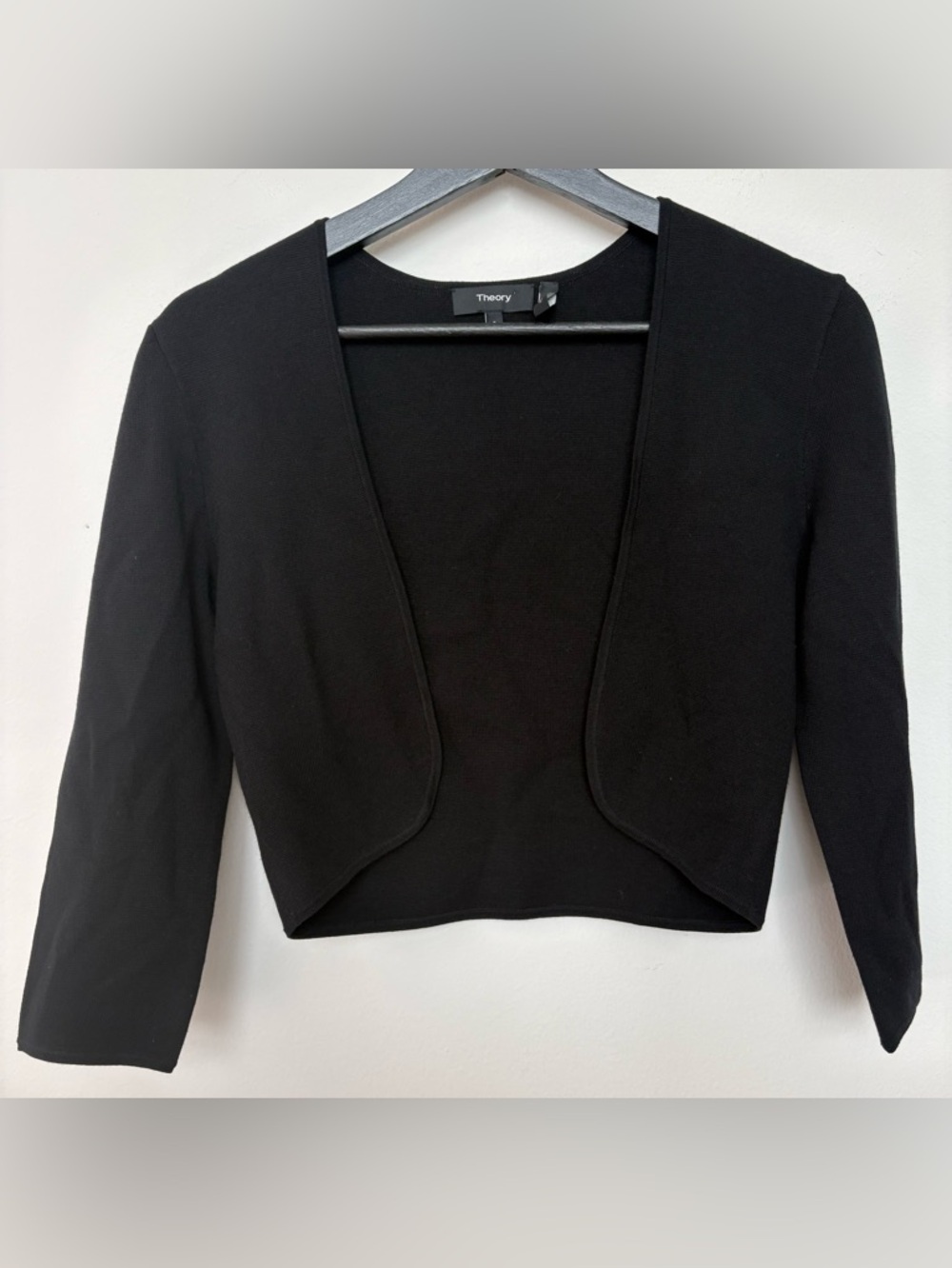 NWOT Women’s Theory Solid Black Long Sleeve Cropped Cardigan Size S Sku#203